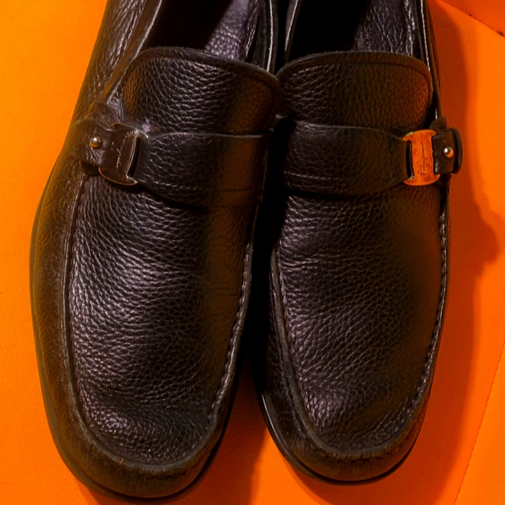 Ferragamo loafers size 9 black calf skin leather ready to wear